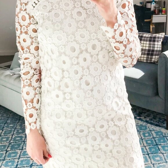 Monique Lhuillier White Floral Lace Mini Dress | Size 4 | Long Sleeve - Picture 4 of 4